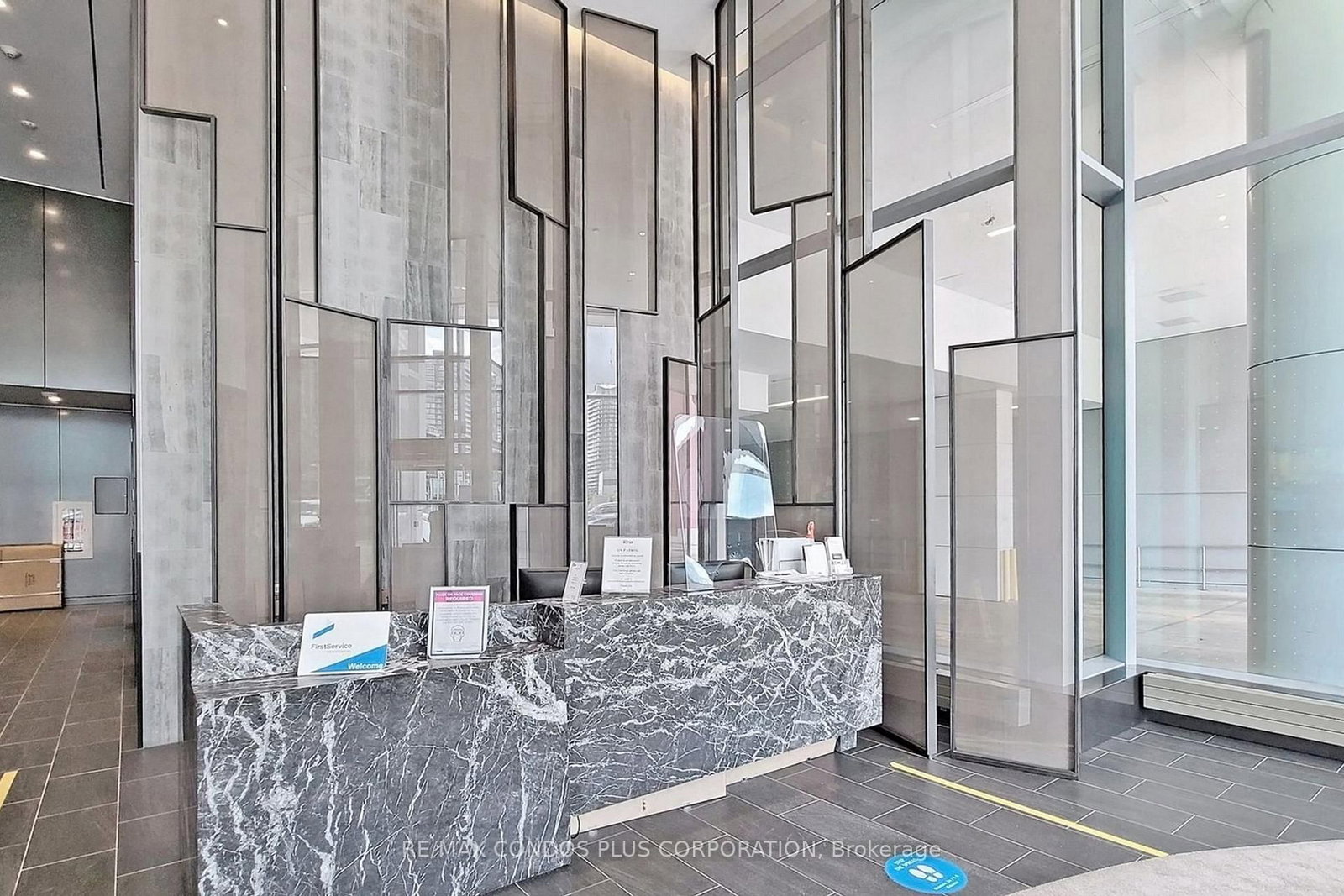 576 Front Street W, Unit 425 - Photo 5