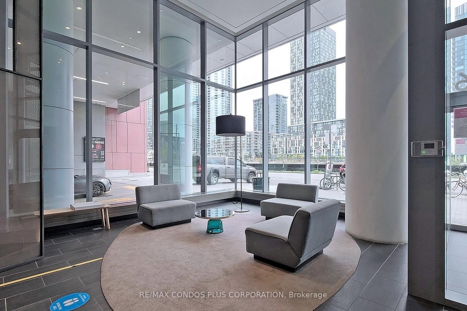 576 Front Street W, Unit 425 - Photo 6