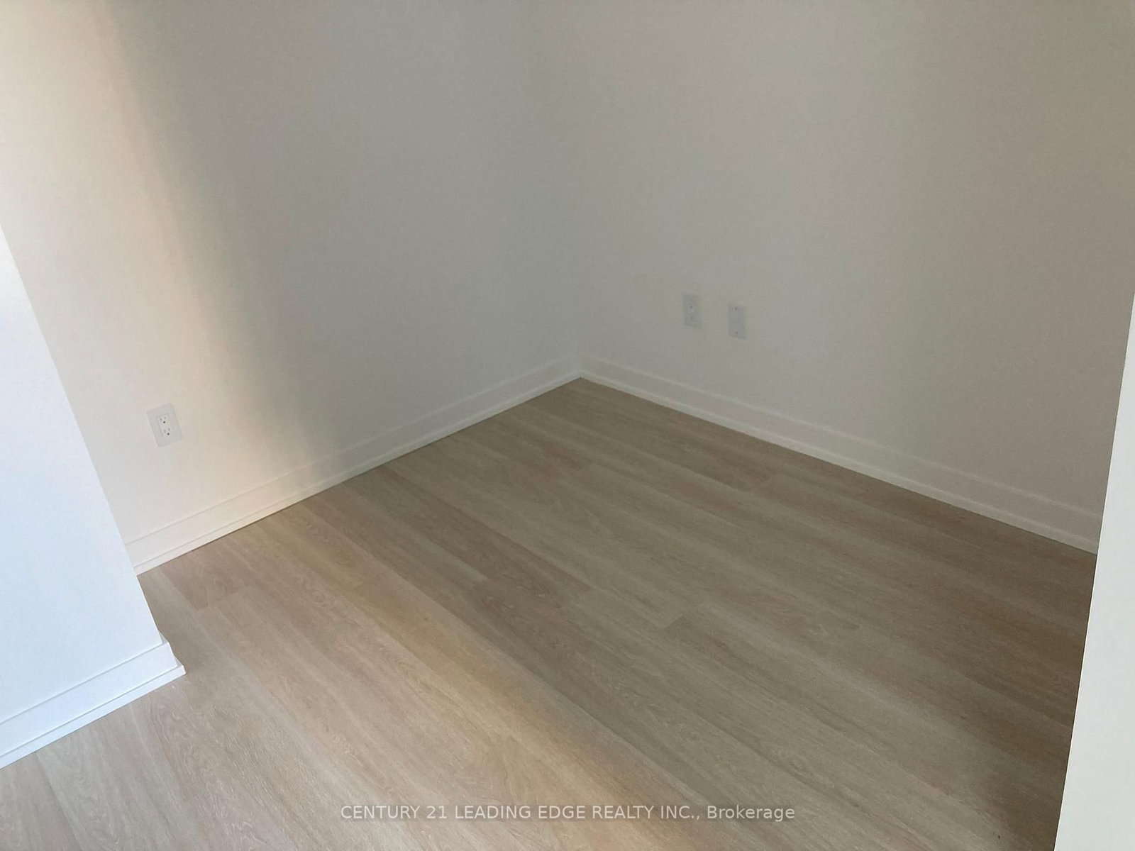 500 Wilson Avenue, Unit 521 - Photo 5