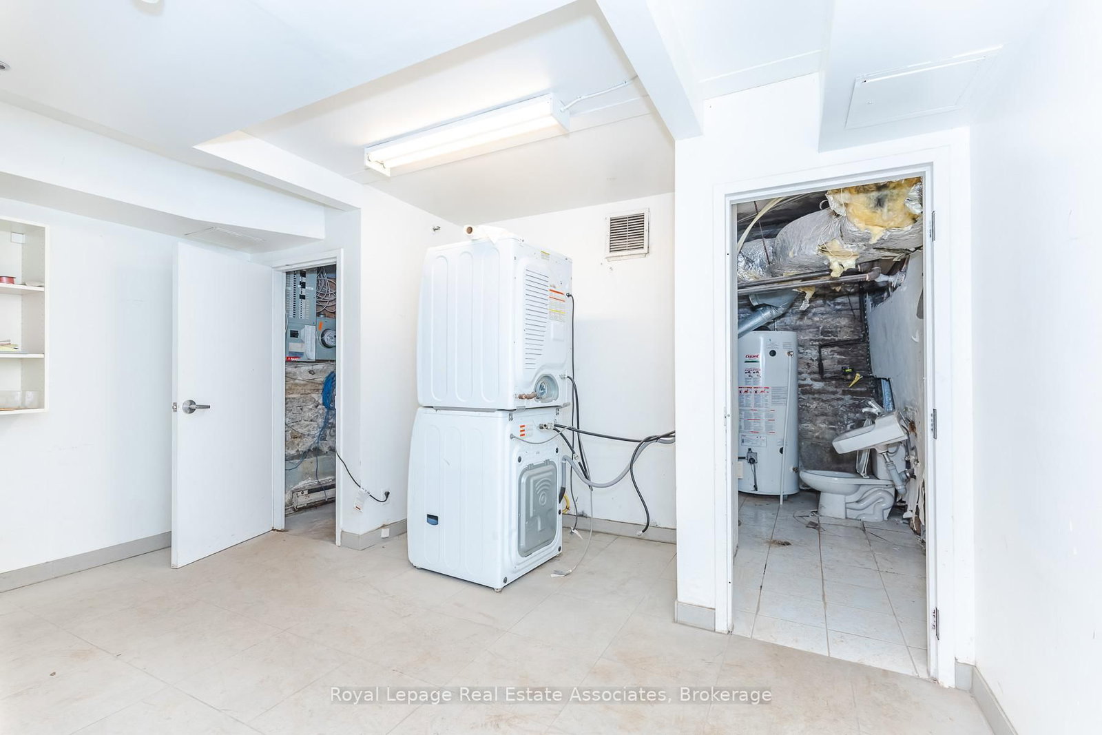 497 Bloor Street W, Unit Main - Photo 16