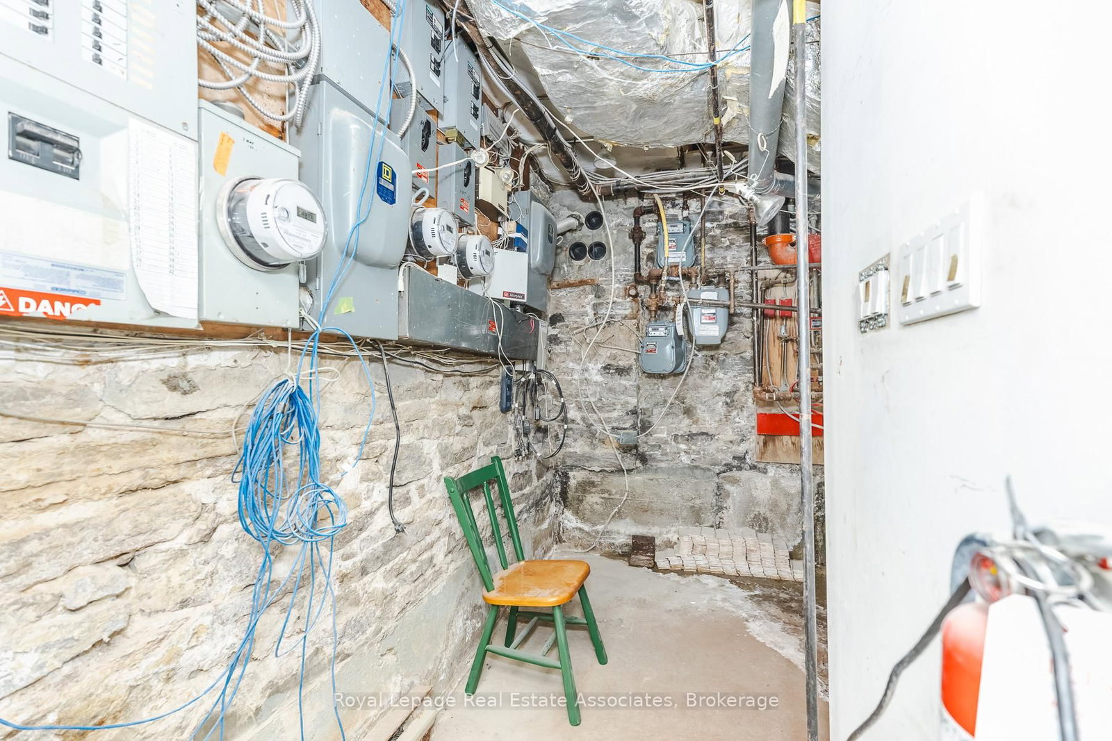 497 Bloor Street W, Unit Main - Photo 17