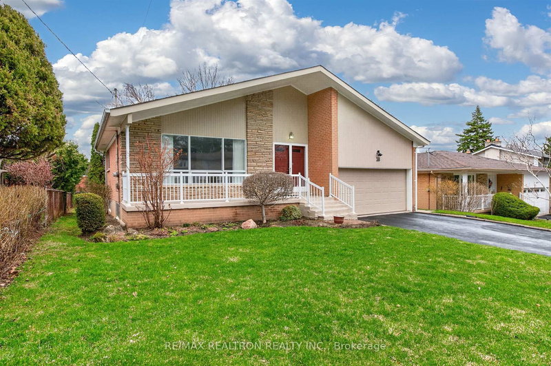 38 Colonnade Rd, Toronto, M2K 2L5 | Image 3