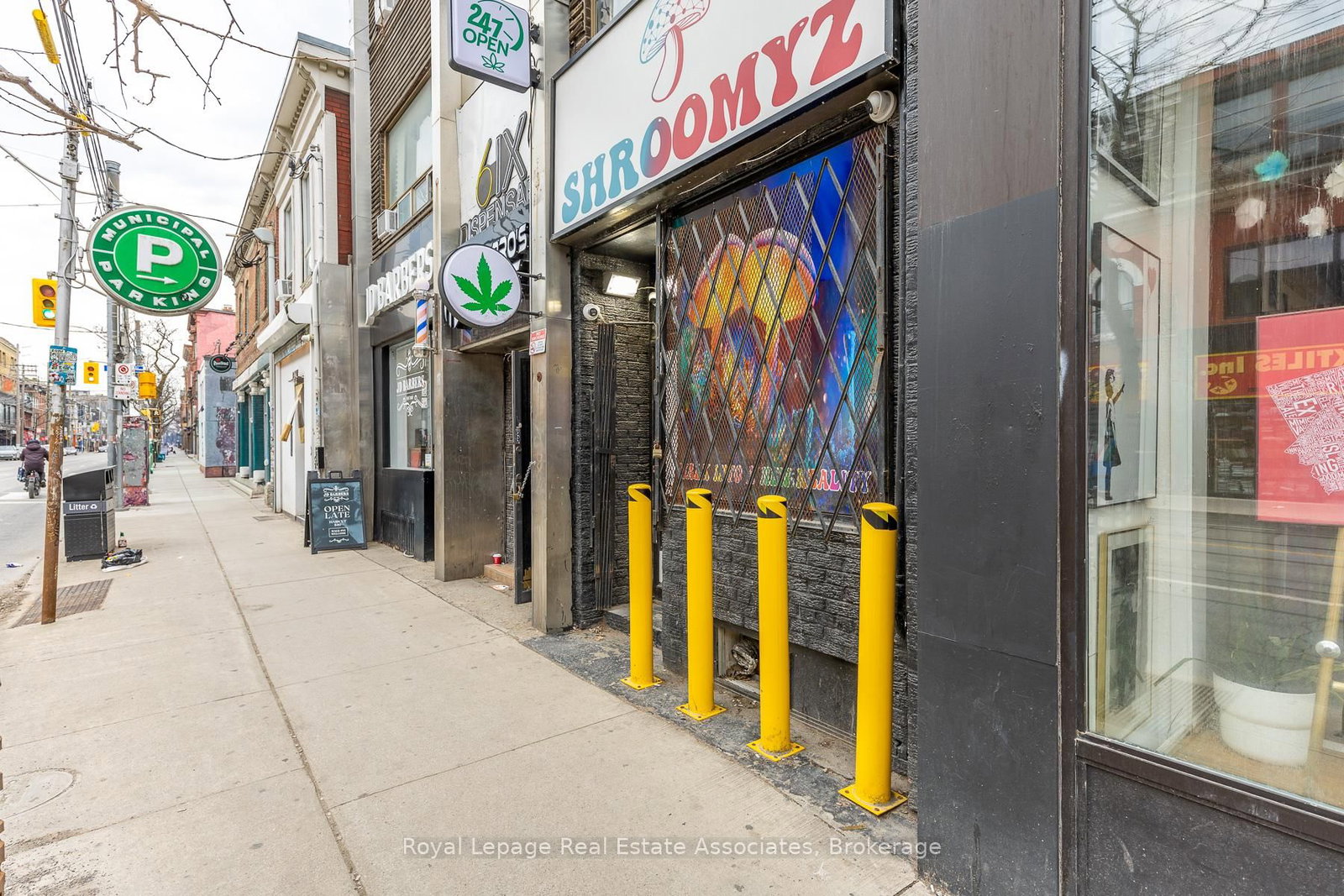 452 Queen Street W - Photo 2