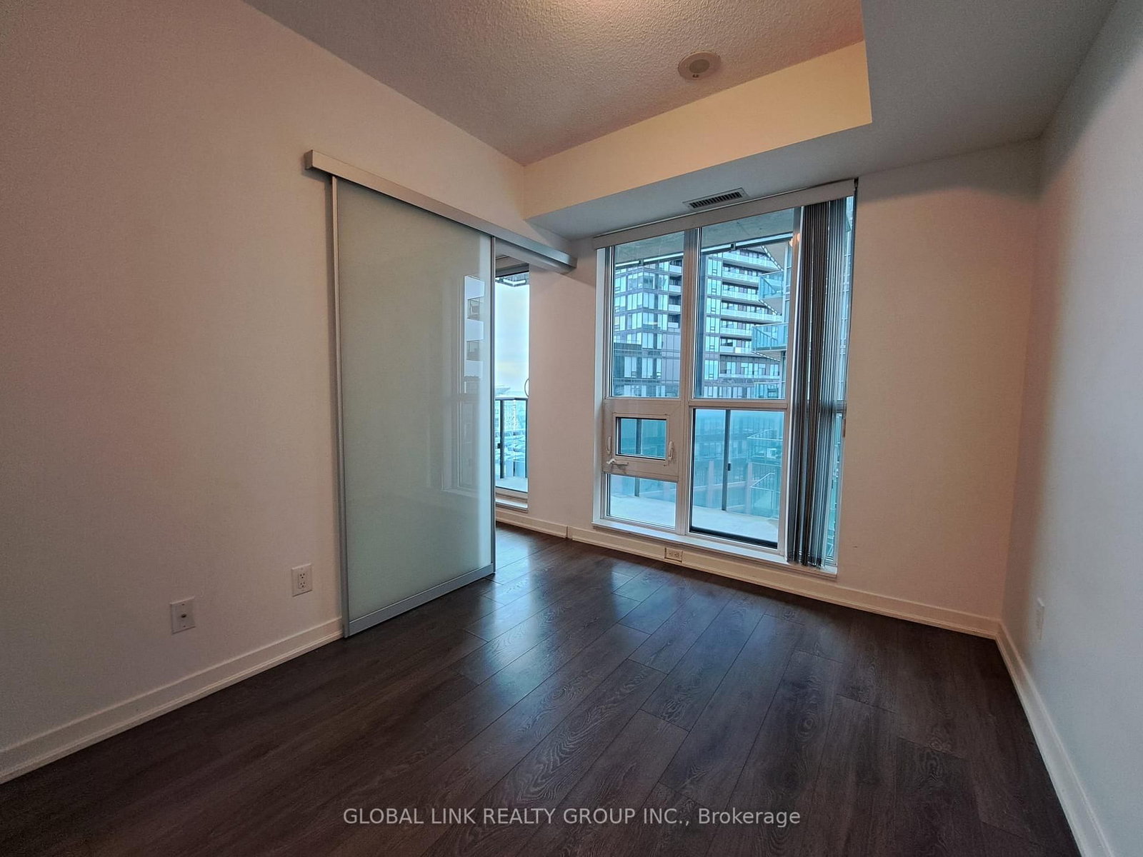 69 Lynn Williams Street, Unit 910 - Photo 8