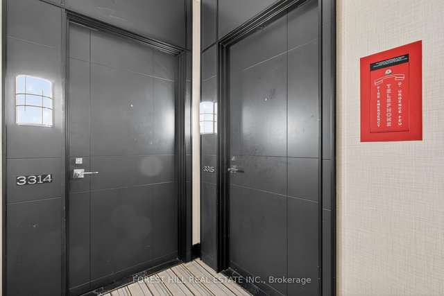 3215 - 98 Lillian Street