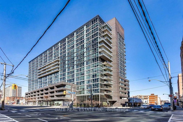 801 - 320 Richmond Street E