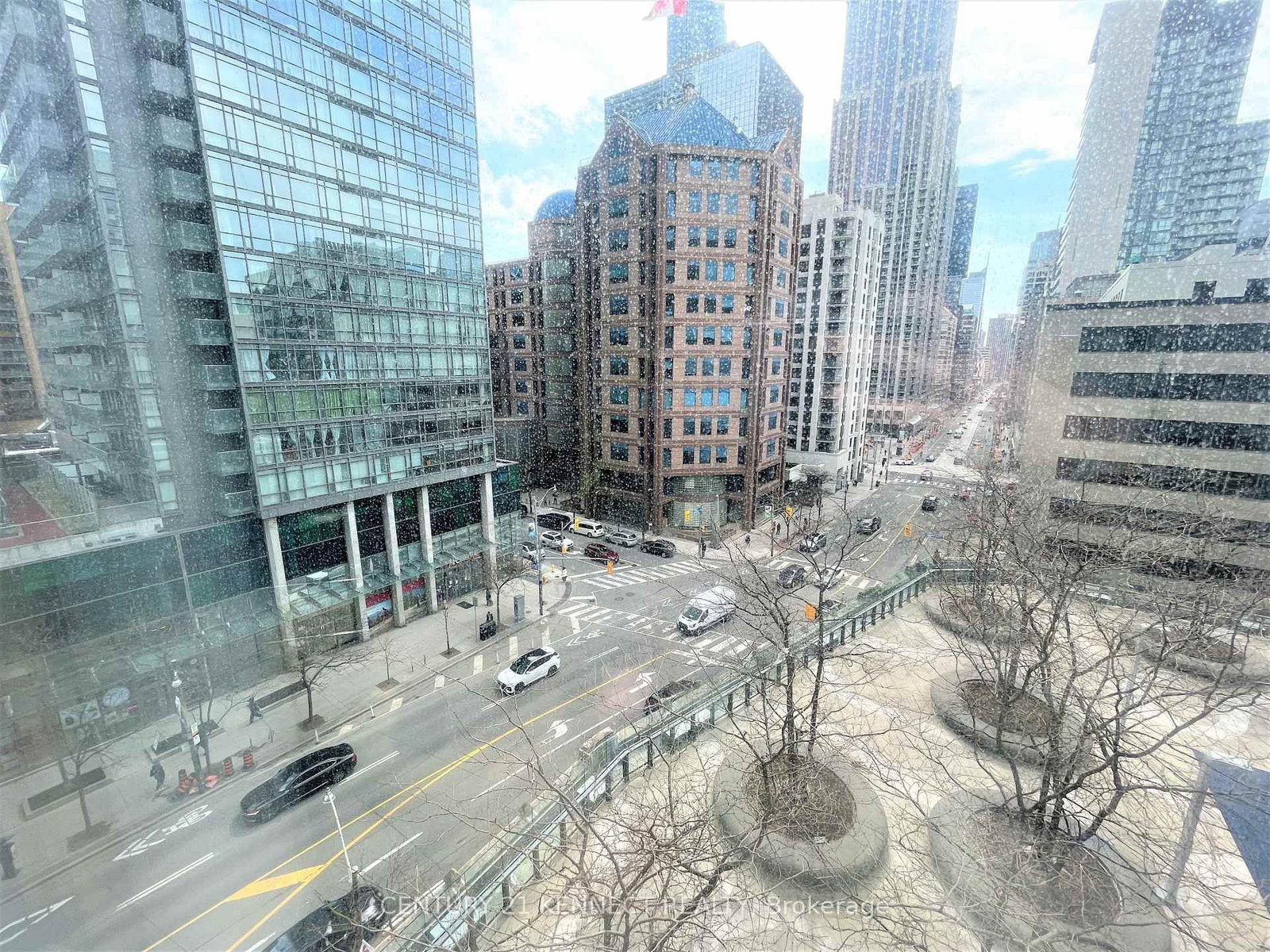 832 Bay Street, Unit 608 - Photo 9