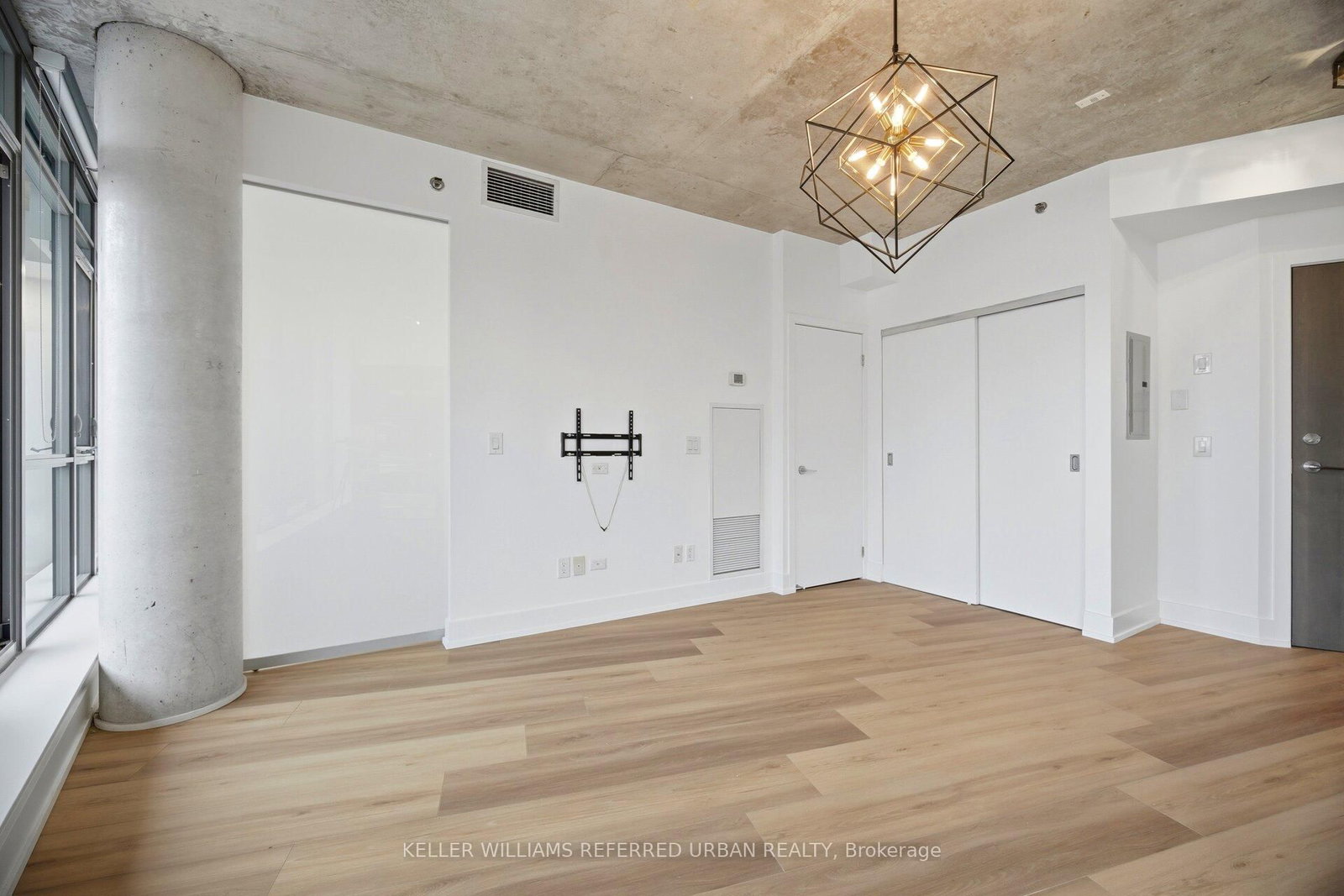 90 Trinity Street, Unit 607 - Photo 21