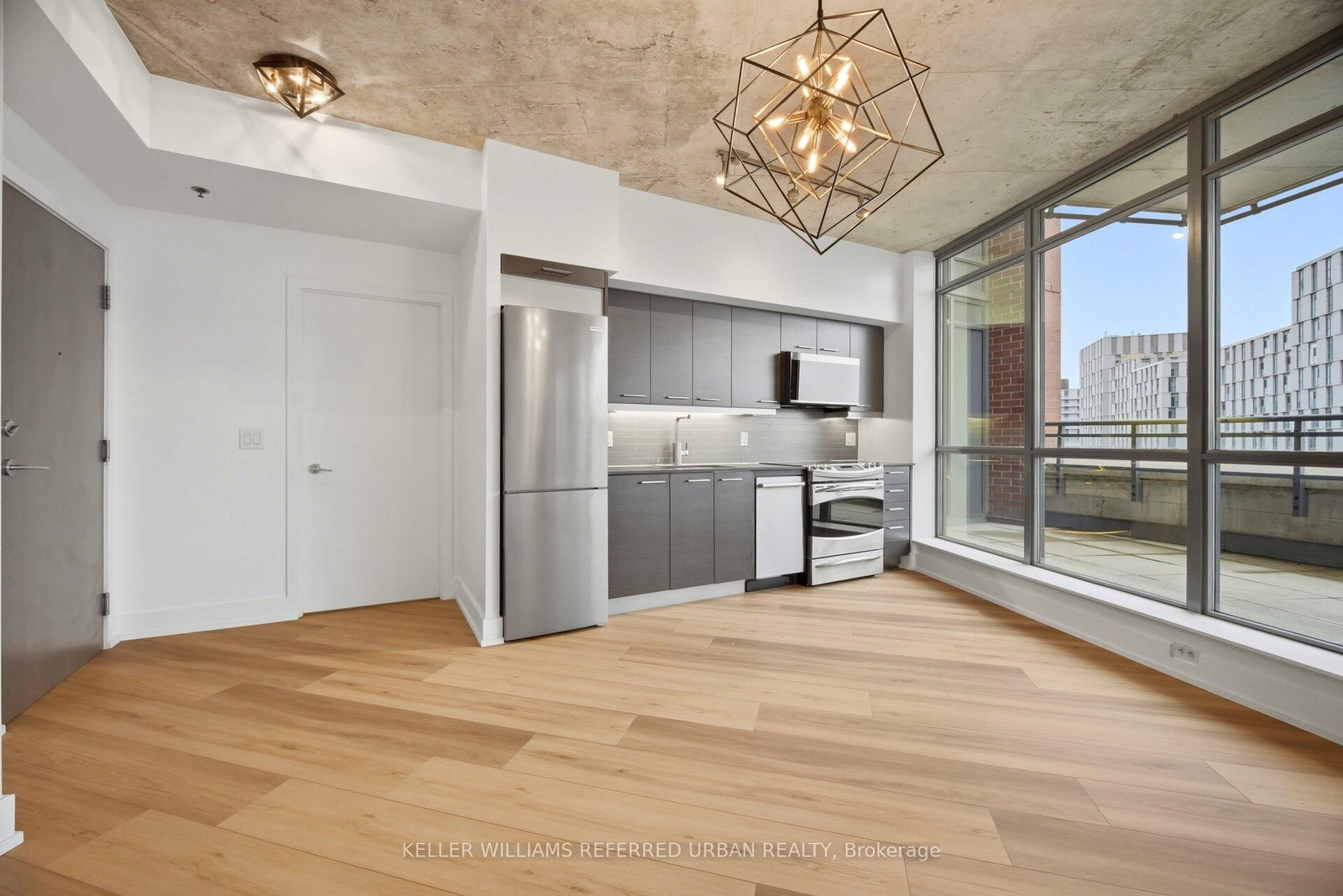 90 Trinity Street, Unit 607 - Photo 25