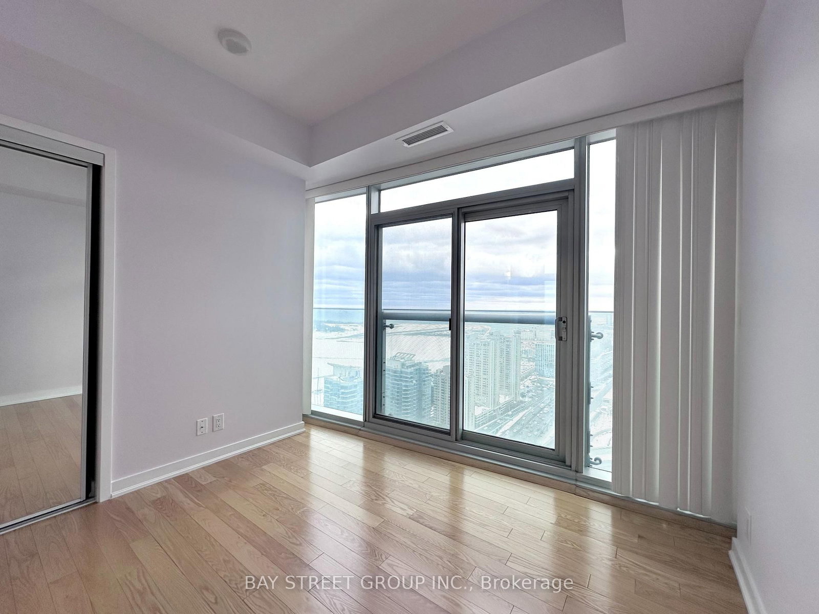 12 York Street, Unit 3704 - Photo 10