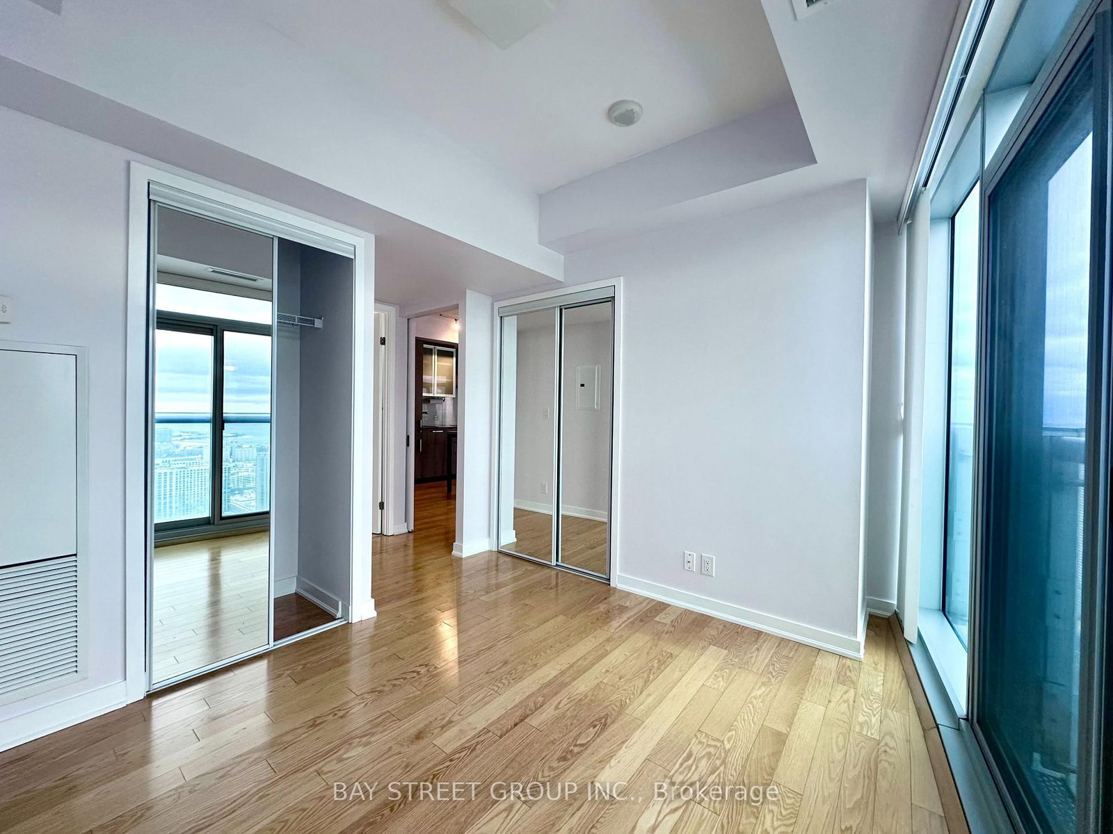 12 York Street, Unit 3704 - Photo 11