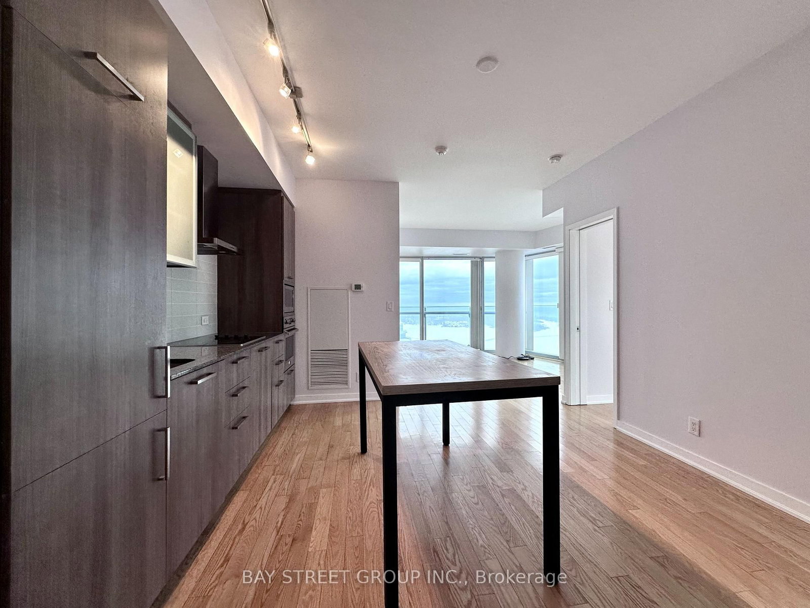 12 York Street, Unit 3704 - Photo 26