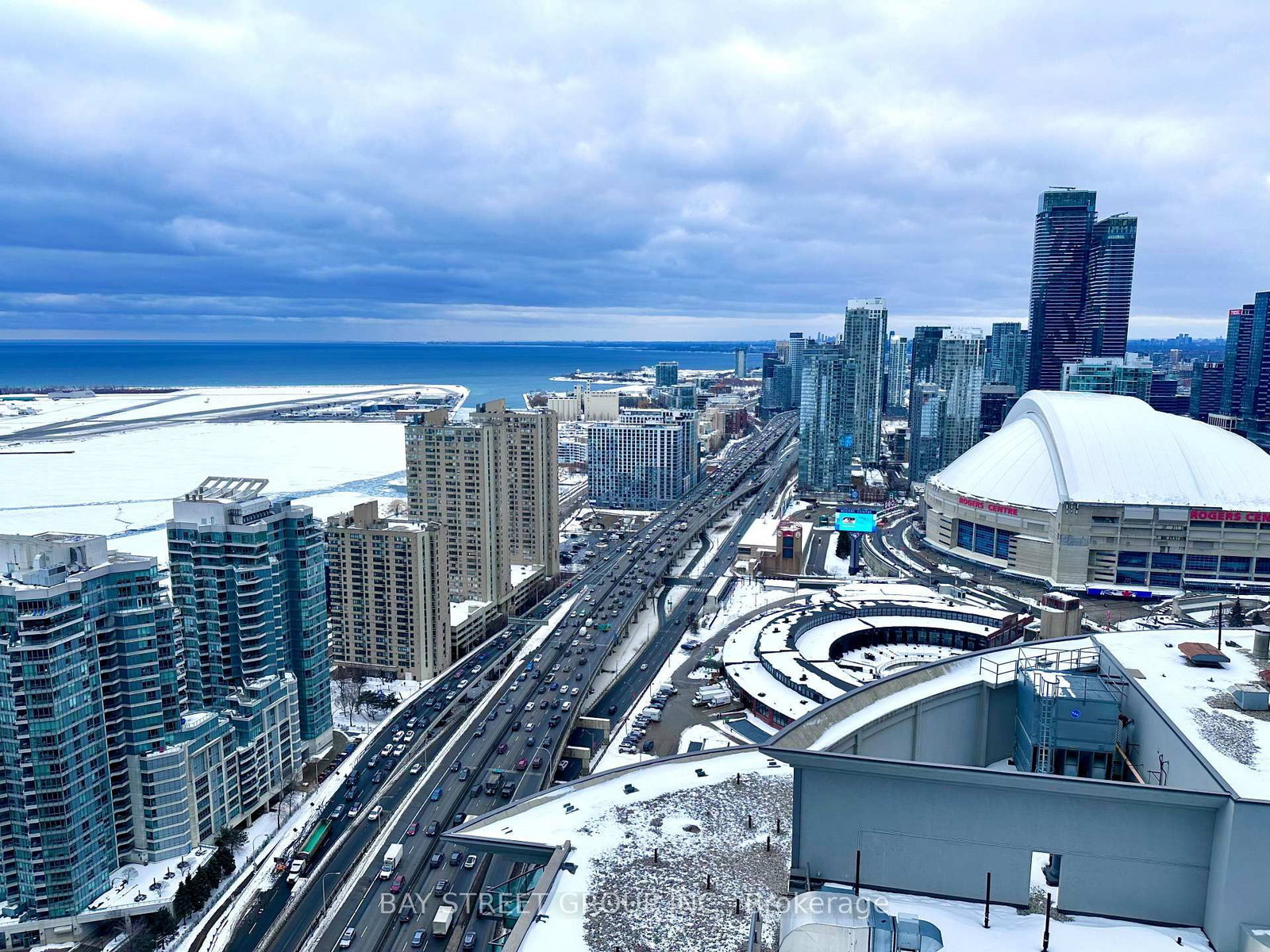 12 York Street, Unit 3704 - Photo 30