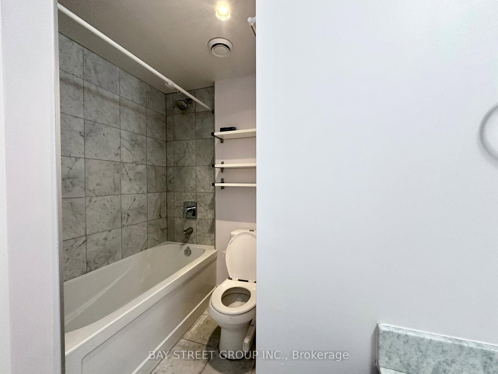 12 York Street, Unit 3704 - Photo 33