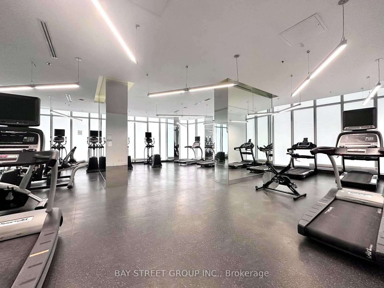 12 York Street, Unit 3704 - Photo 36