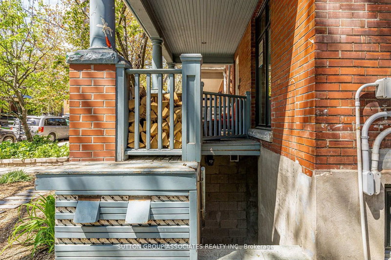 Lower - 233 Albany Ave, Toronto, M5R 3C7 | Image 2