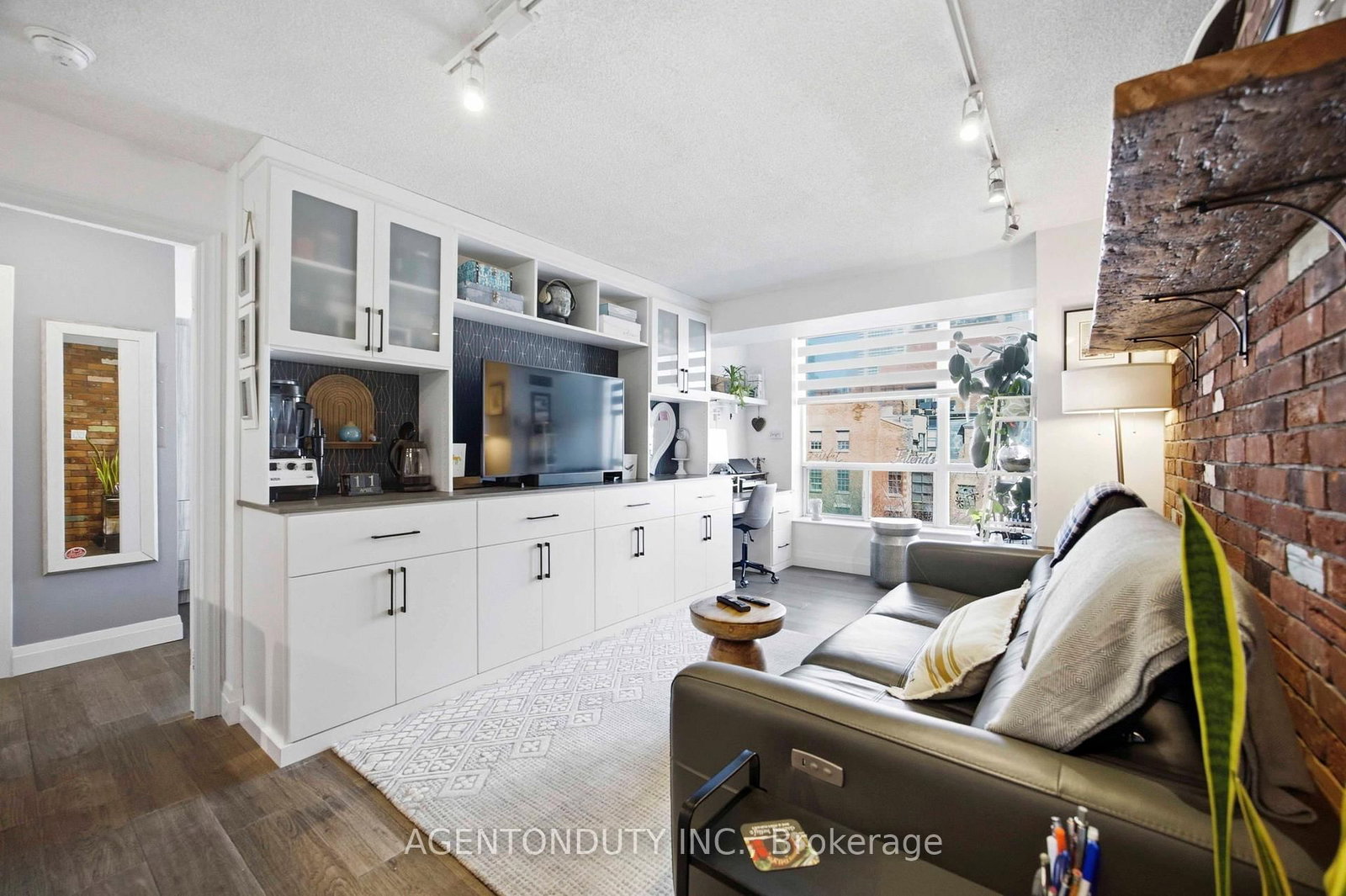 109 Front Street E, Unit 516 - Photo 11