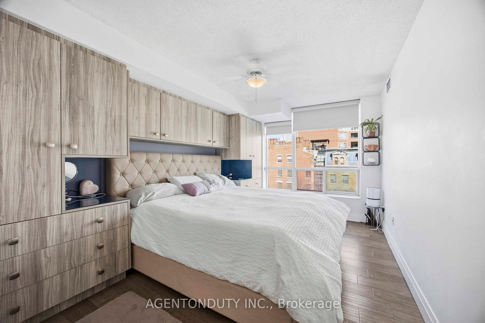 109 Front Street E, Unit 516 - Photo 16