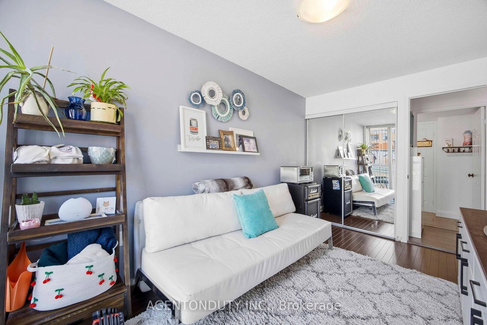 109 Front Street E, Unit 516 - Photo 25