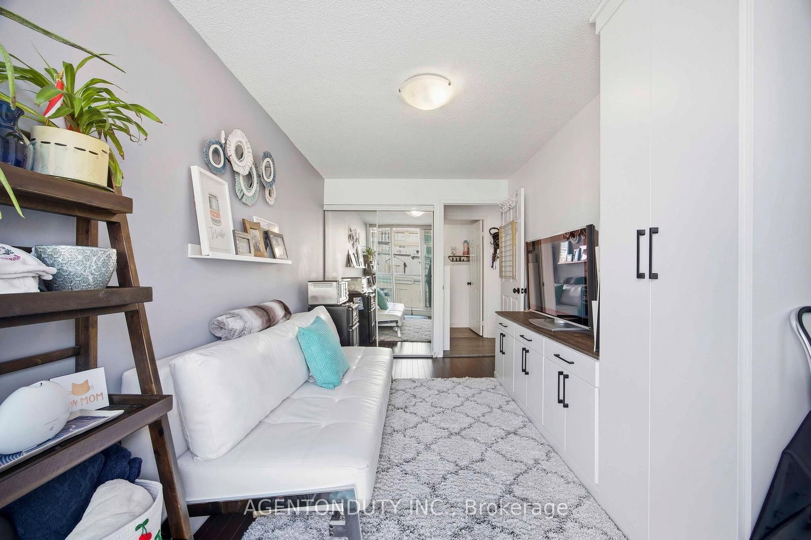 109 Front Street E, Unit 516 - Photo 26