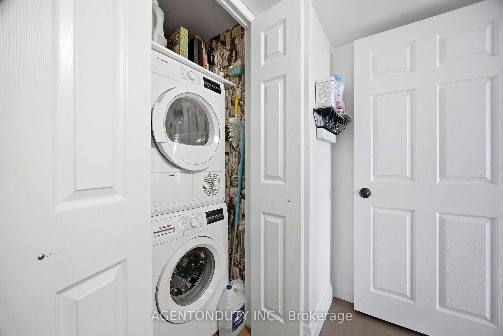 109 Front Street E, Unit 516 - Photo 27