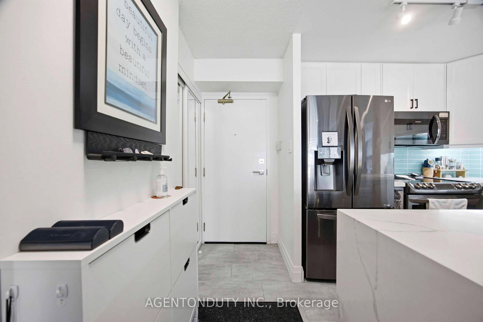 109 Front Street E, Unit 516 - Photo 4