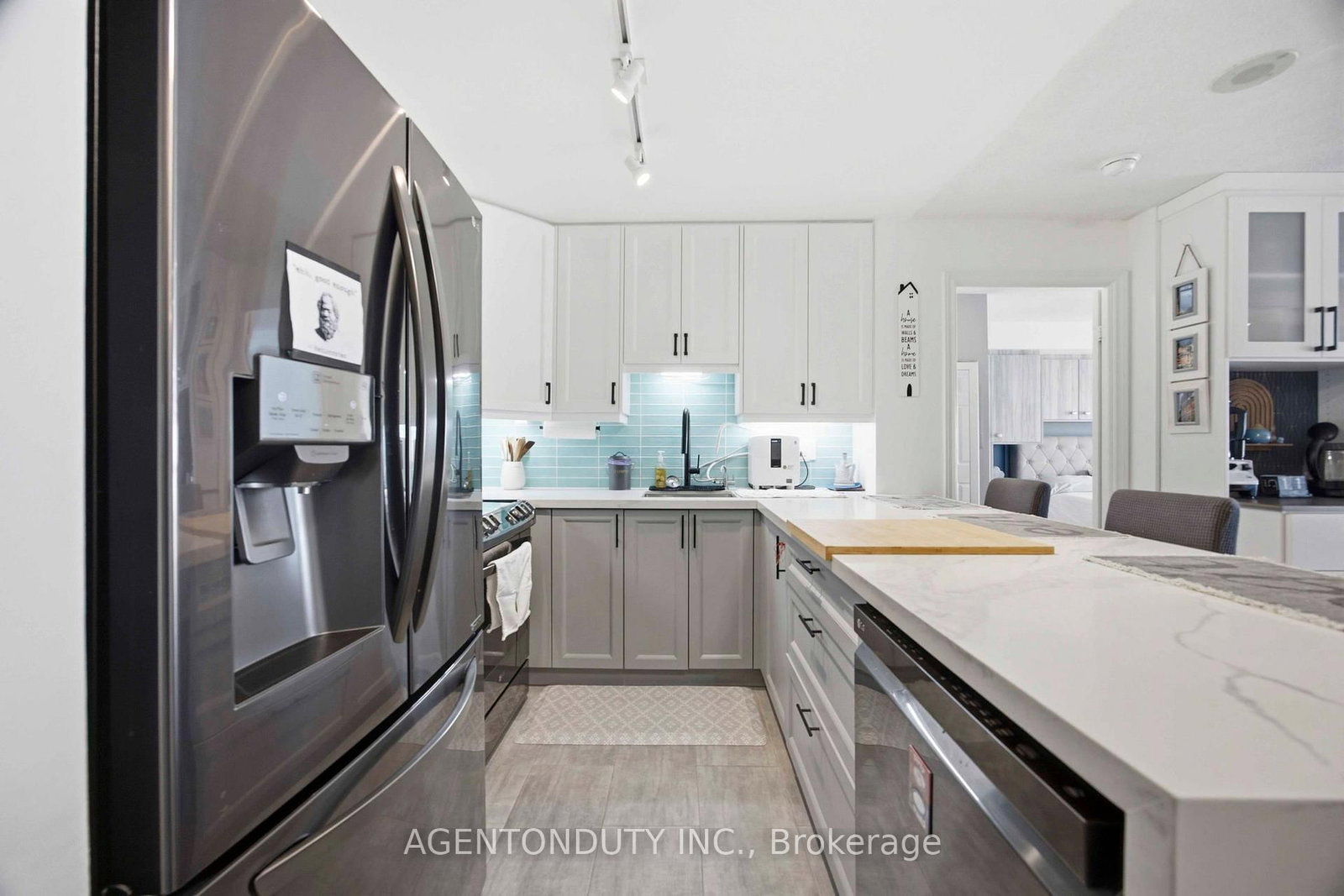 109 Front Street E, Unit 516 - Photo 5