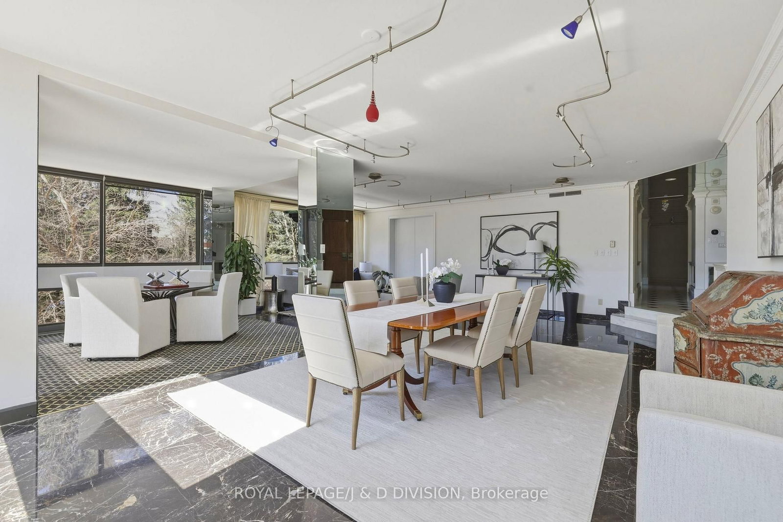 150 Heath Street W, Unit 203 - Photo 11