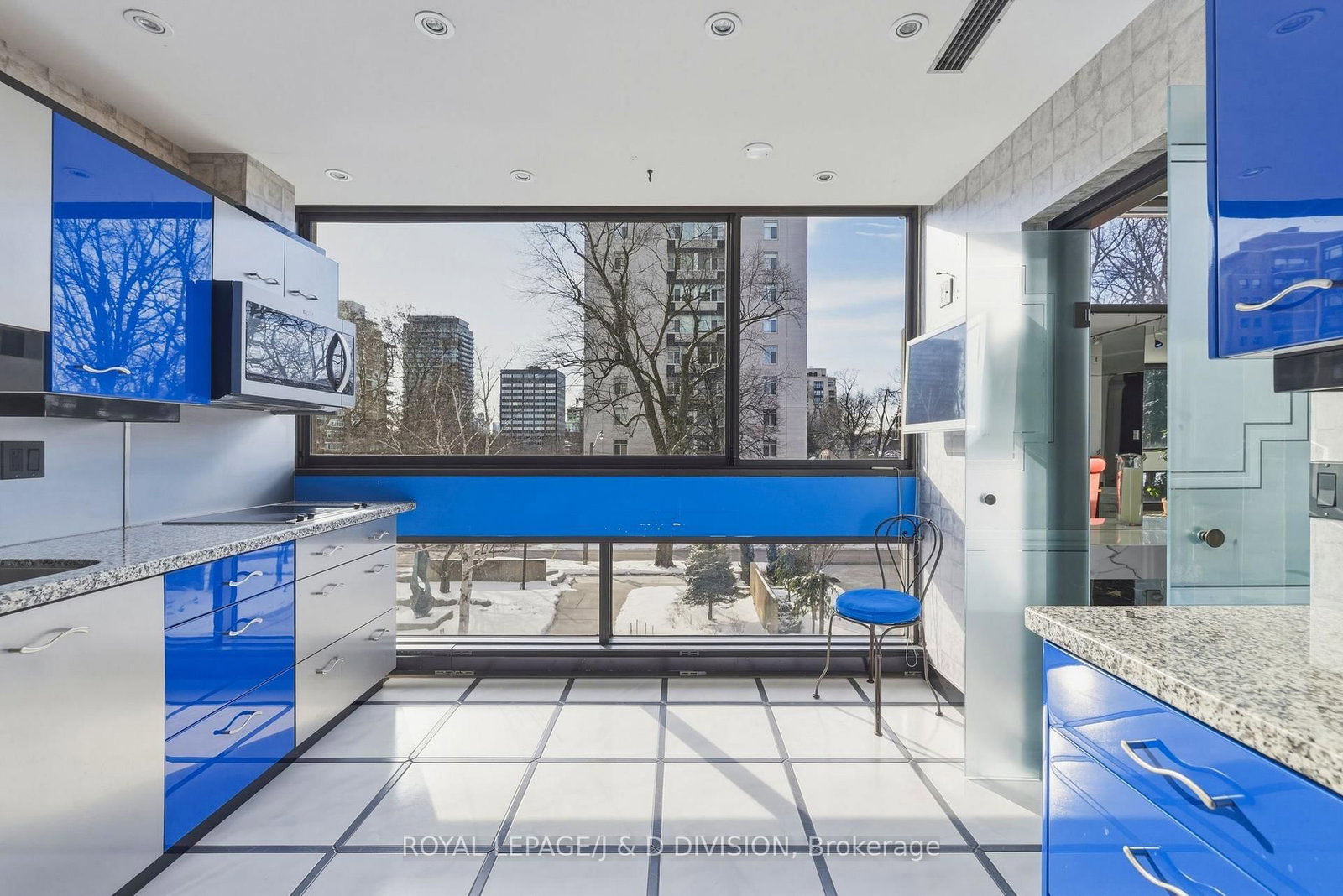 150 Heath Street W, Unit 203 - Photo 14