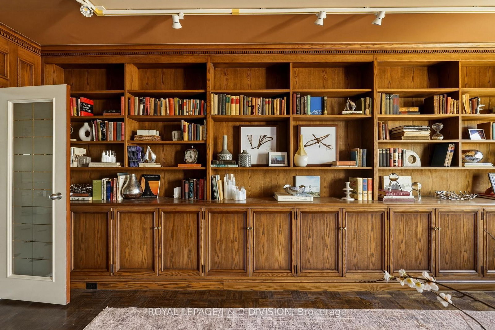 150 Heath Street W, Unit 203 - Photo 19