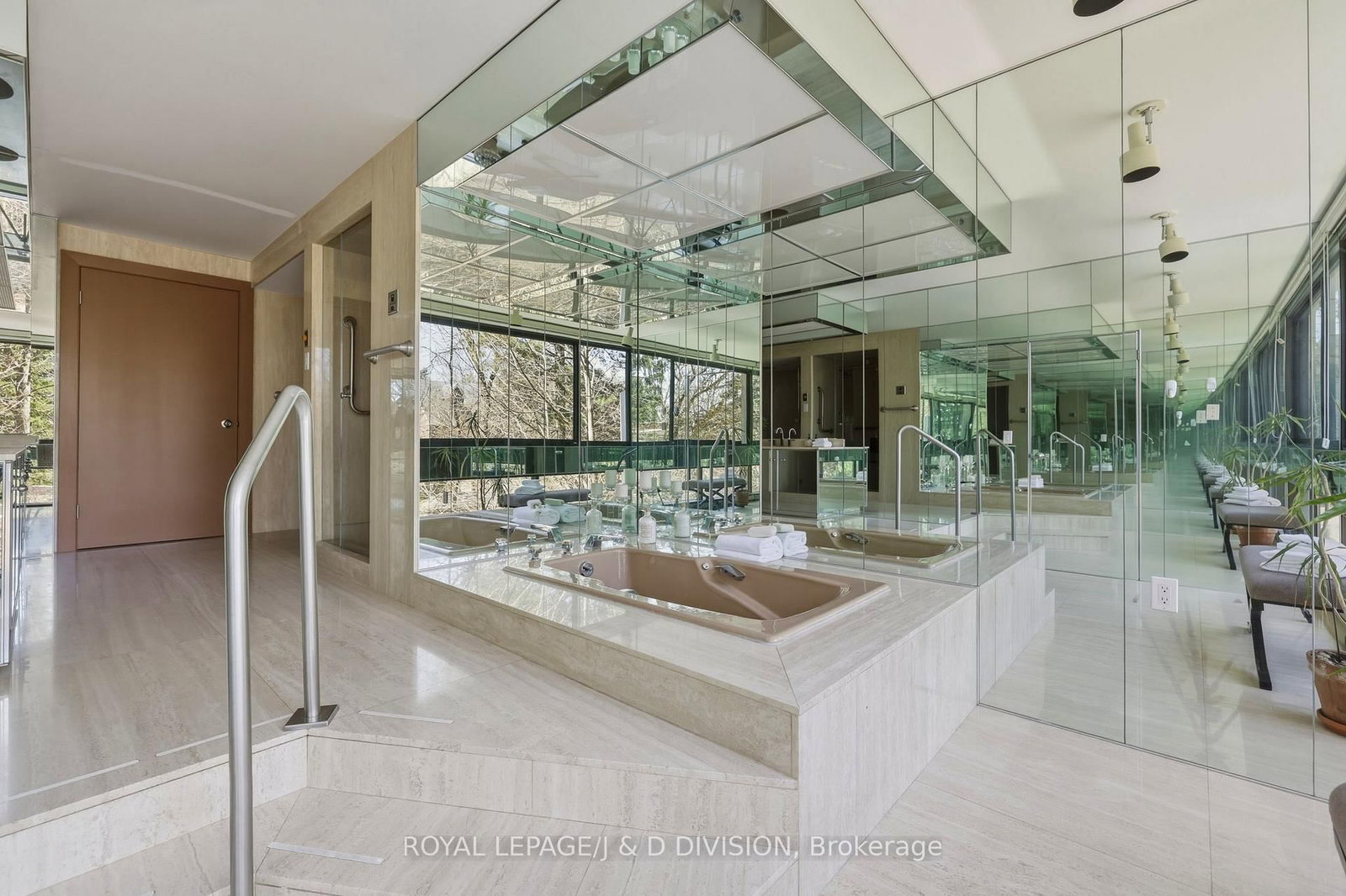 150 Heath Street W, Unit 203 - Photo 29