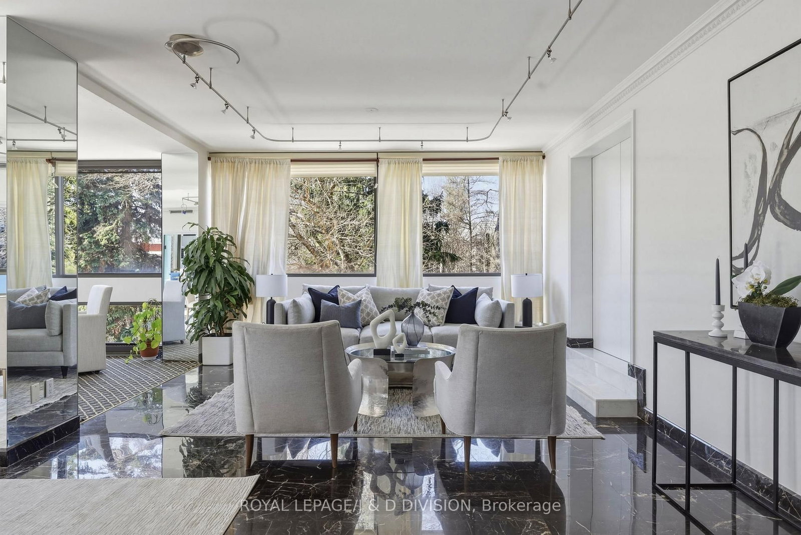 150 Heath Street W, Unit 203 - Photo 5