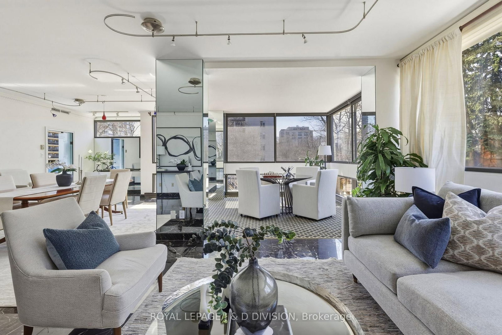 150 Heath Street W, Unit 203 - Photo 9