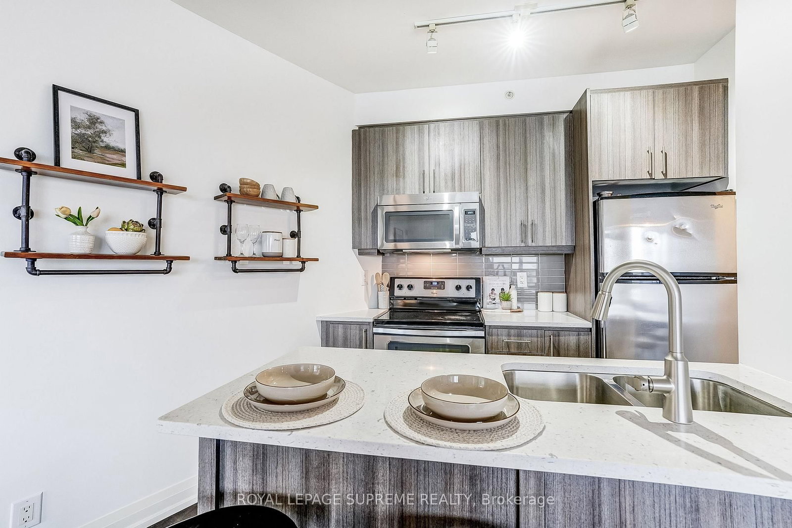 85 The Donway West, Unit 504 - Photo 13