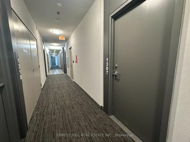 1307 - 15 Bruyeres Mews