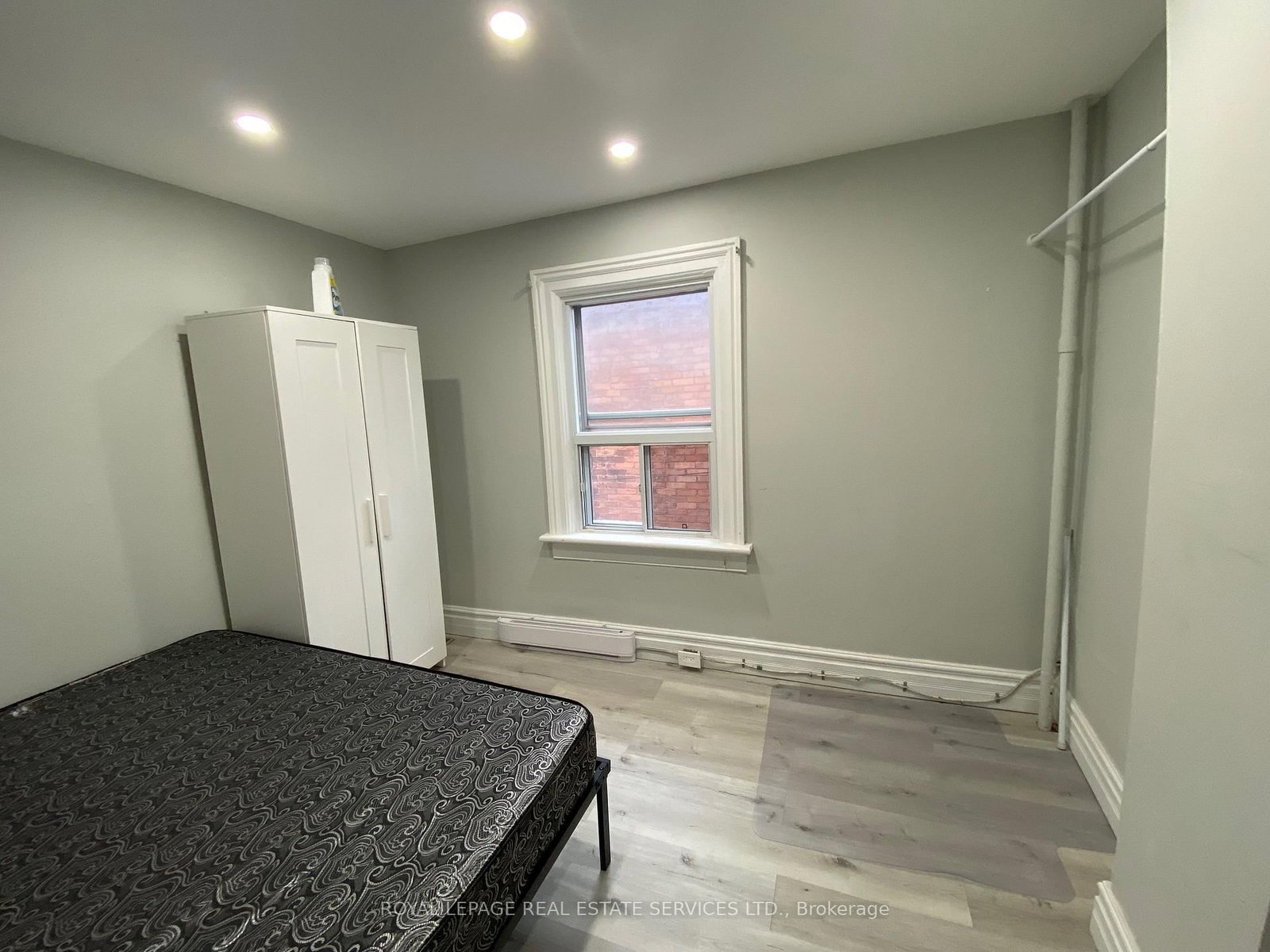 203-206 Carlton Street, Toronto, ON, photo 3