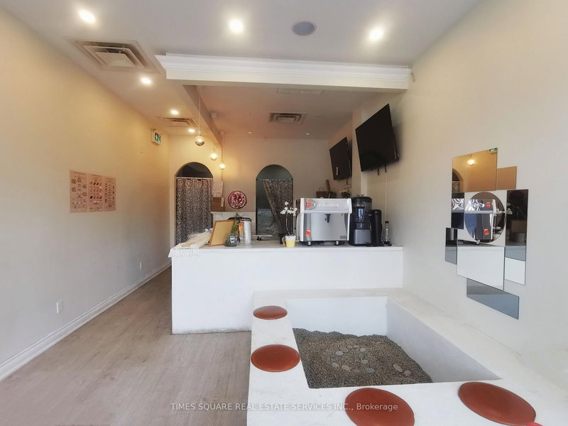 422 Spadina Ave, Toronto, M5T 2G7 | Image 2