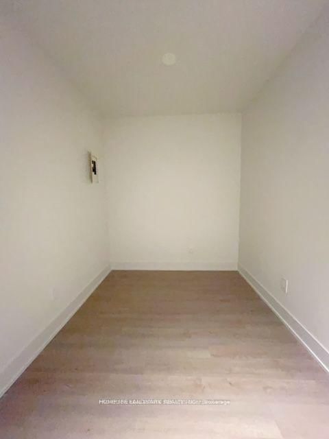 1605 - 8 Cumberland Street