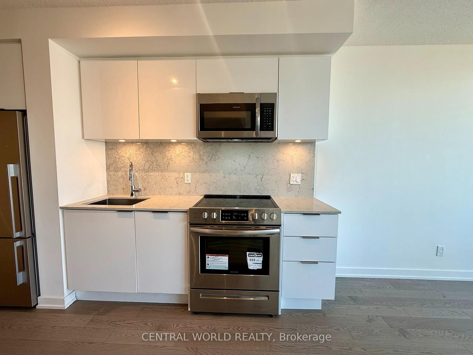 25 Richmond Street E, Unit 2114