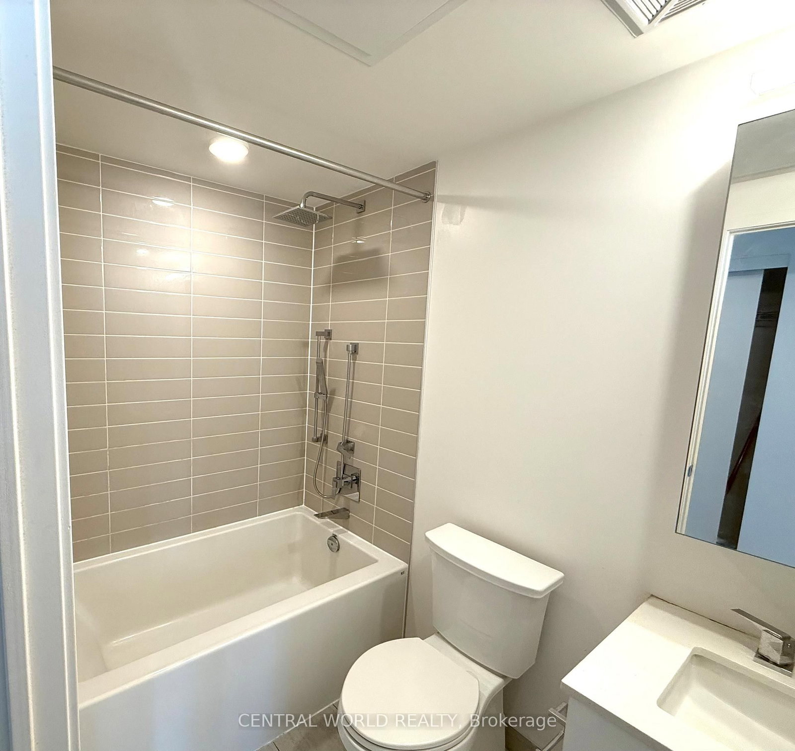 25 Richmond Street E, Unit 2114 - Photo 7
