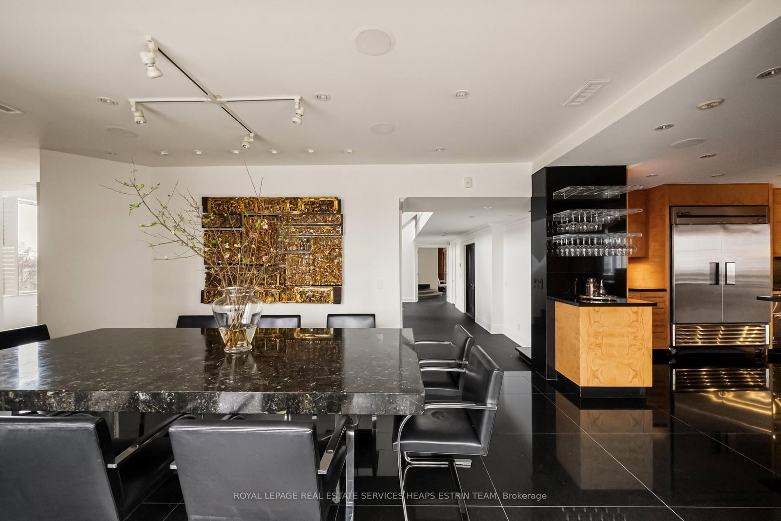 2 Lynwood Avenue, Unit PH1 - Photo 17