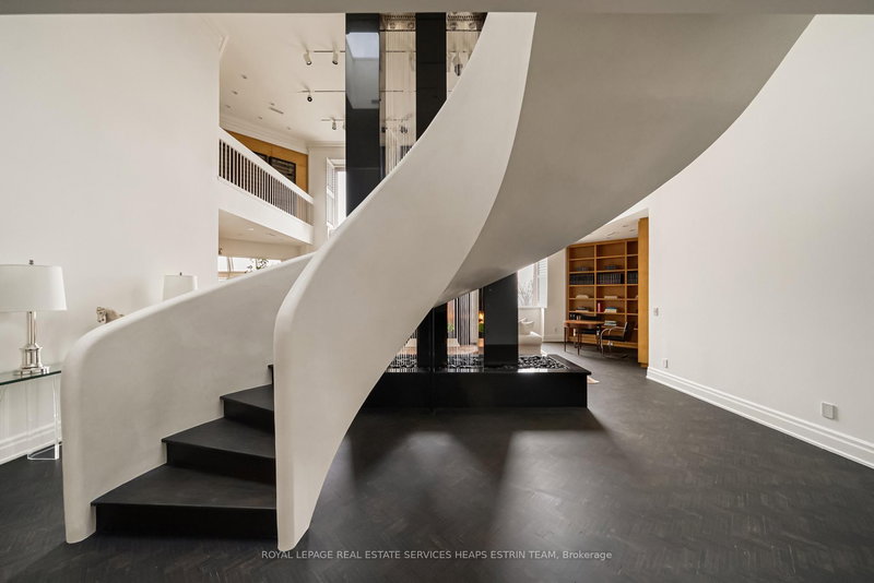 PH1 - 2 Lynwood Ave, Toronto, M4V 1K2 | Image 2