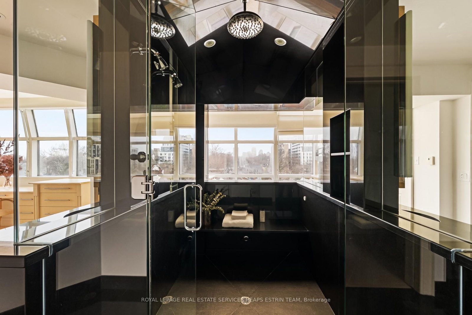 2 Lynwood Avenue, Unit PH1 - Photo 23