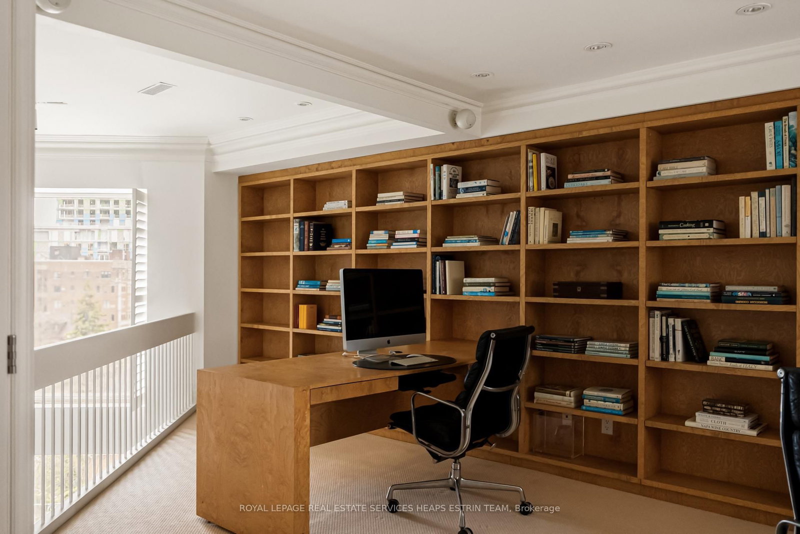 2 Lynwood Avenue, Unit PH1 - Photo 33