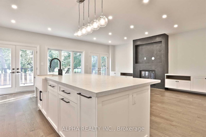 117 Peckham Ave, Toronto, M2R 2V4 | Image 3