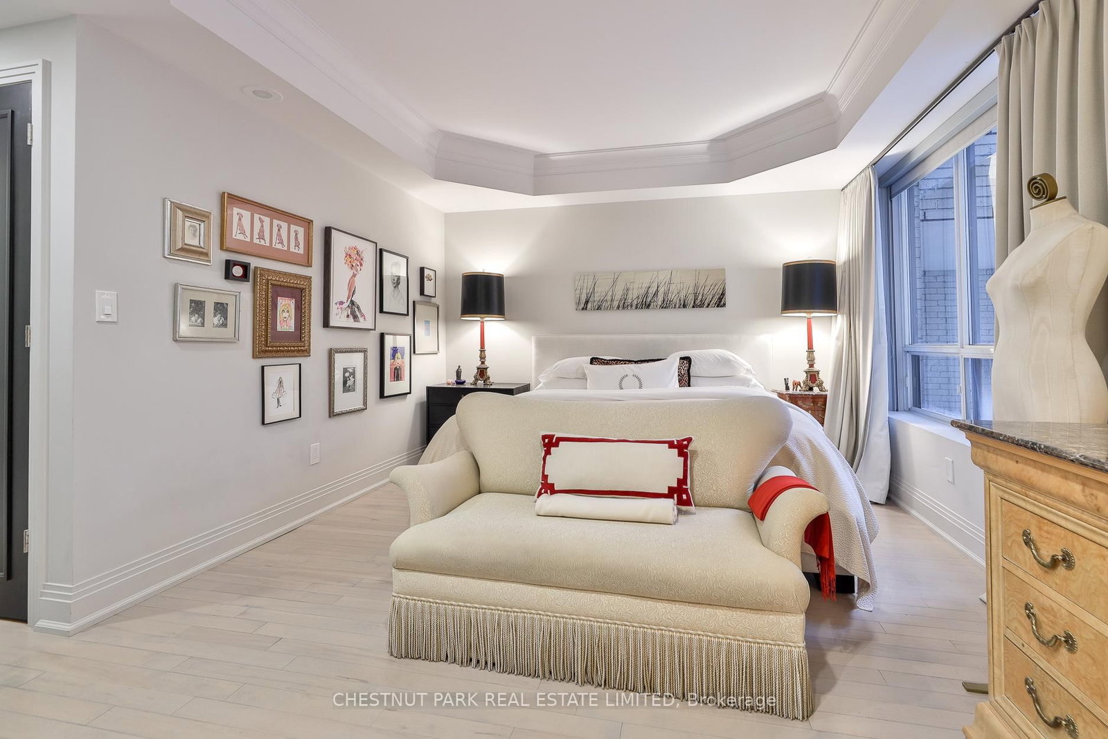 99 Avenue Road, Unit 508 - Photo 17