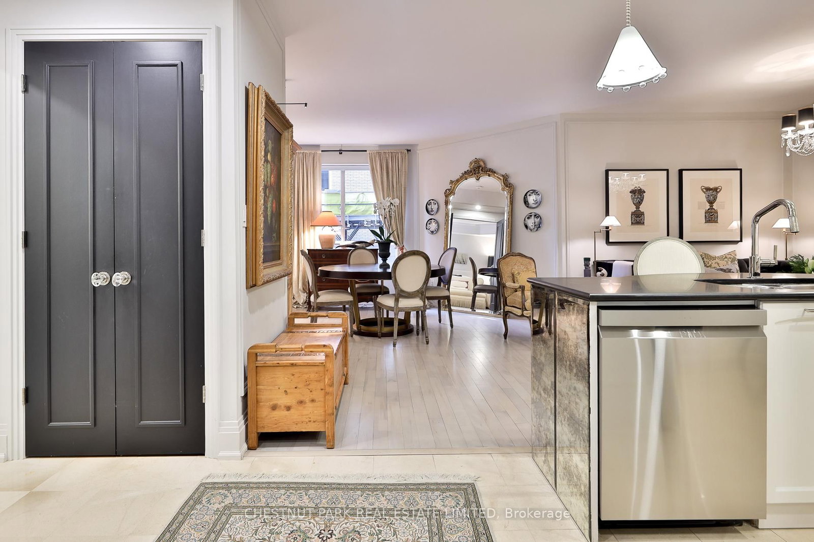 99 Avenue Road, Unit 508 - Photo 2