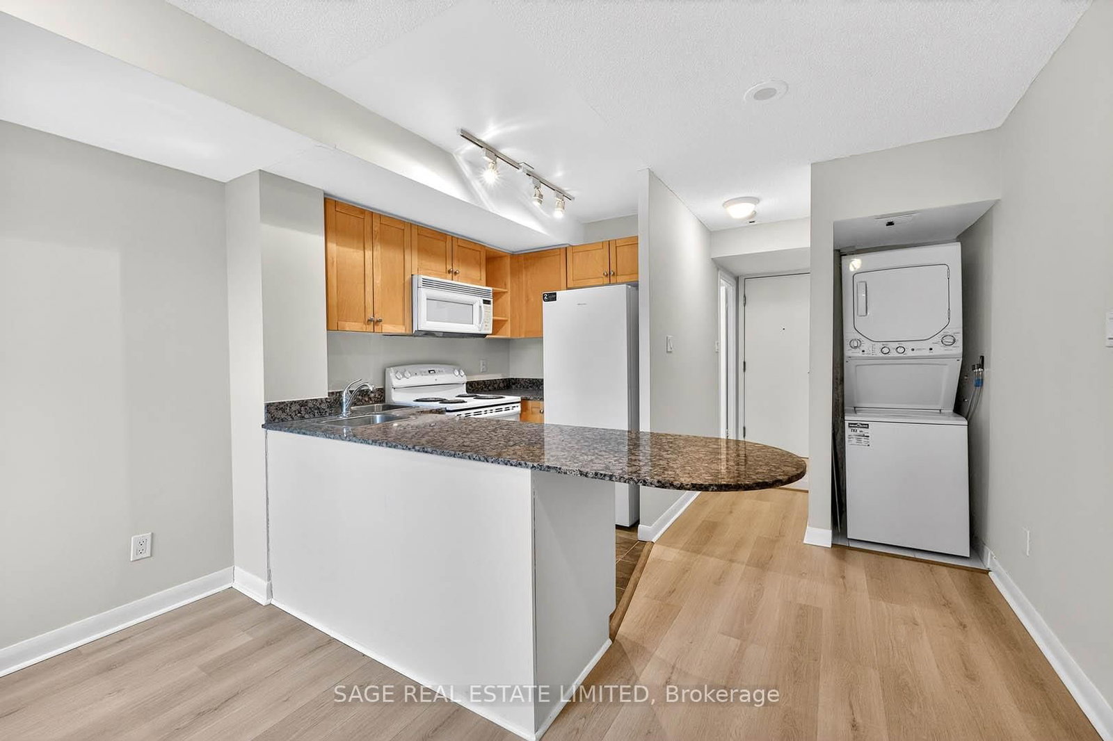 323 Richmond Street E, Unit 220 - Photo 11