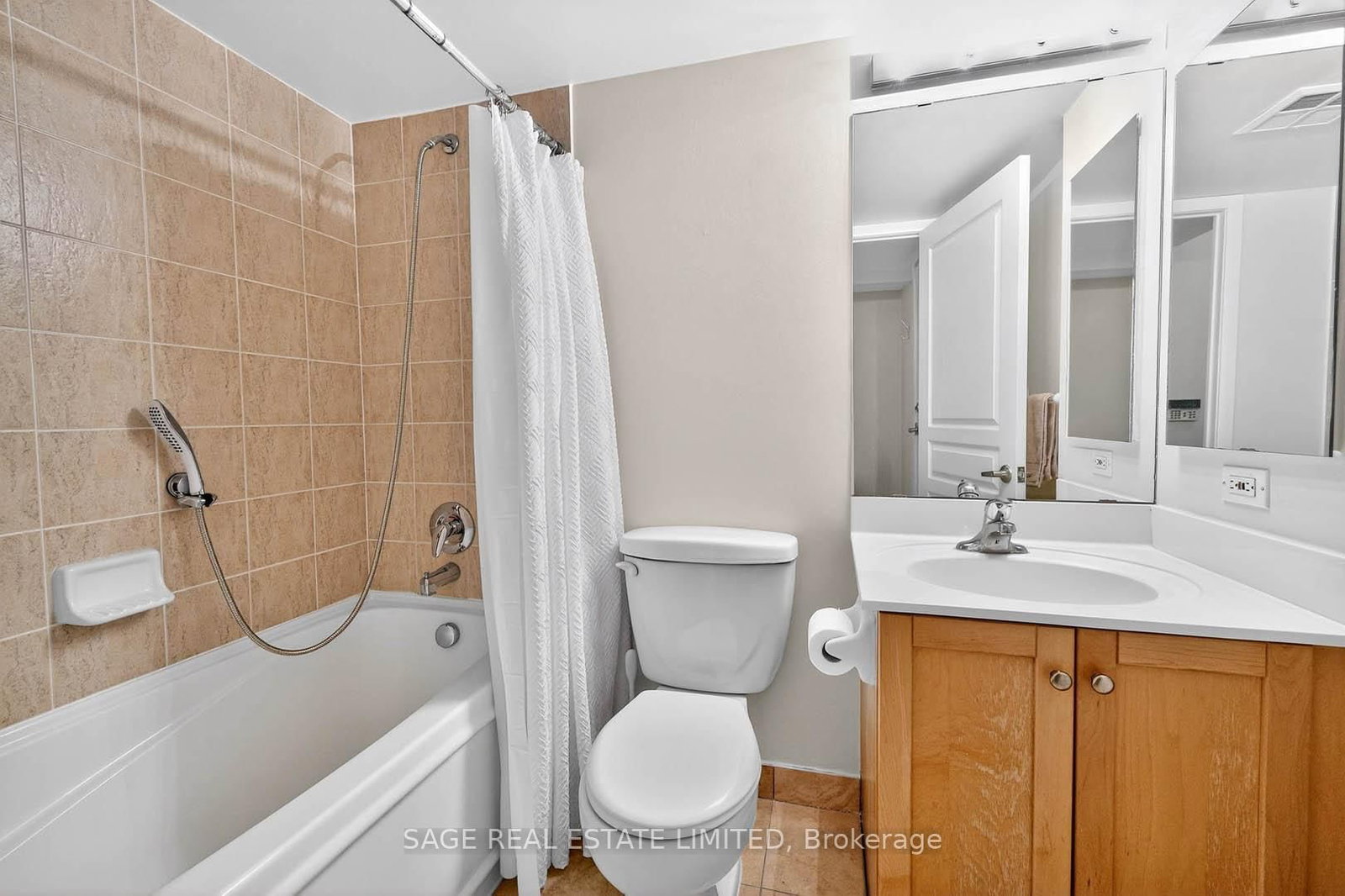 323 Richmond Street E, Unit 220 - Photo 12