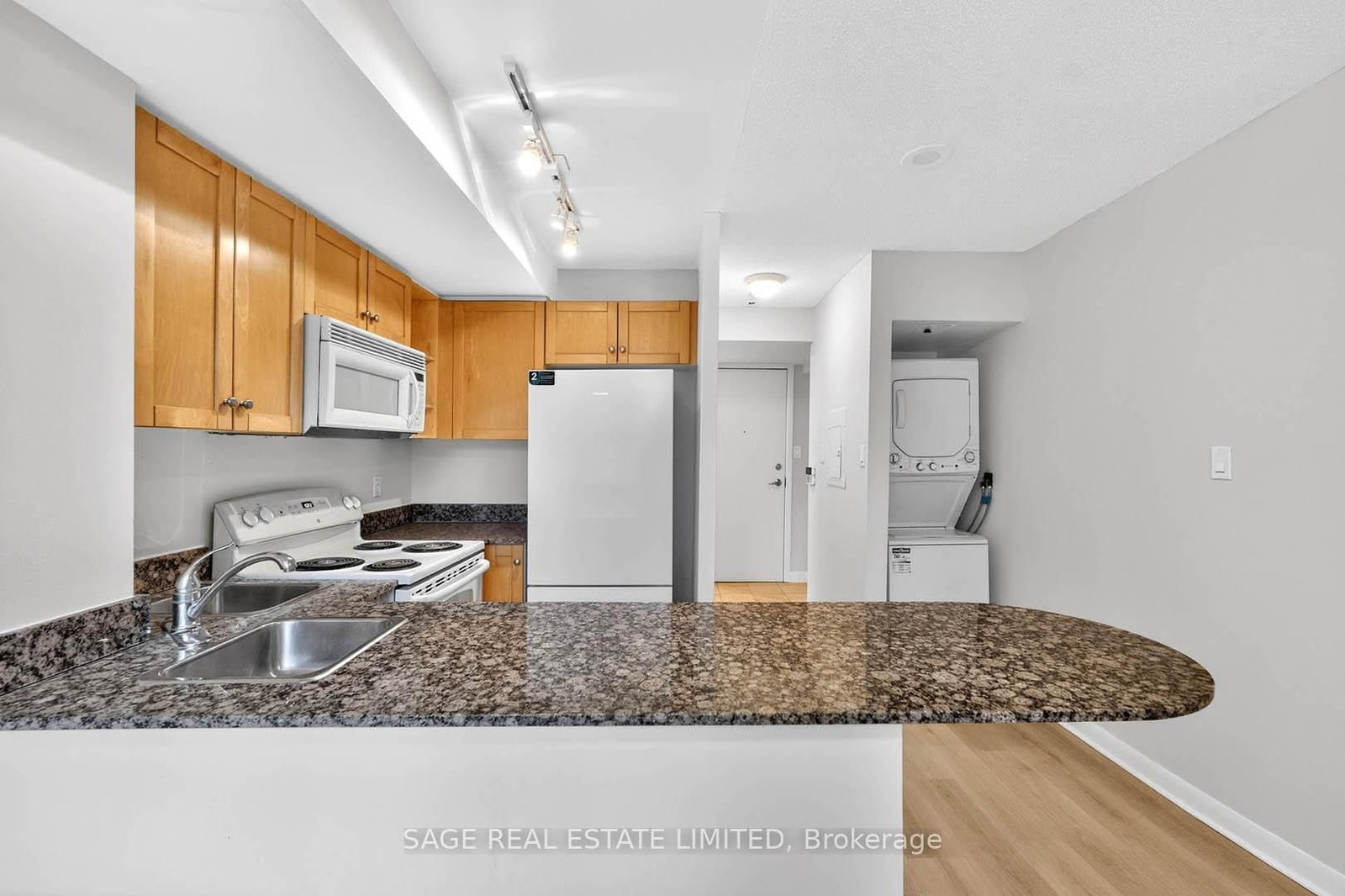 323 Richmond Street E, Unit 220 - Photo 8